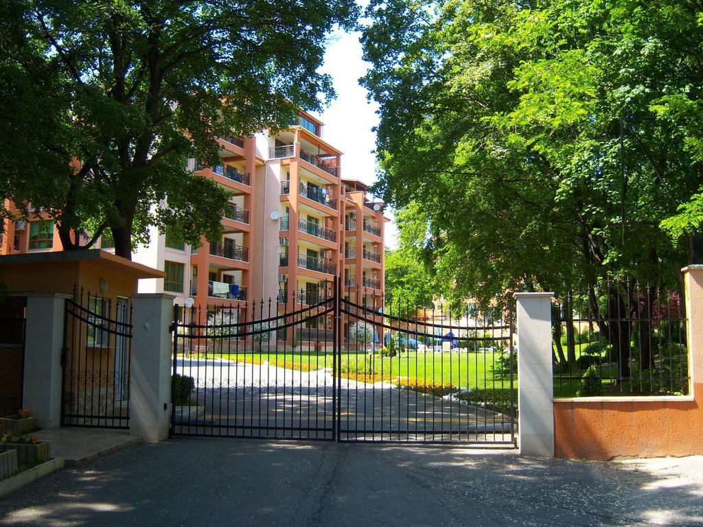 Luxury Sunrise Complex Apartment Golden Sands Exterior photo