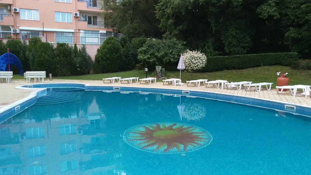 Luxury Sunrise Complex Apartment Golden Sands Exterior photo