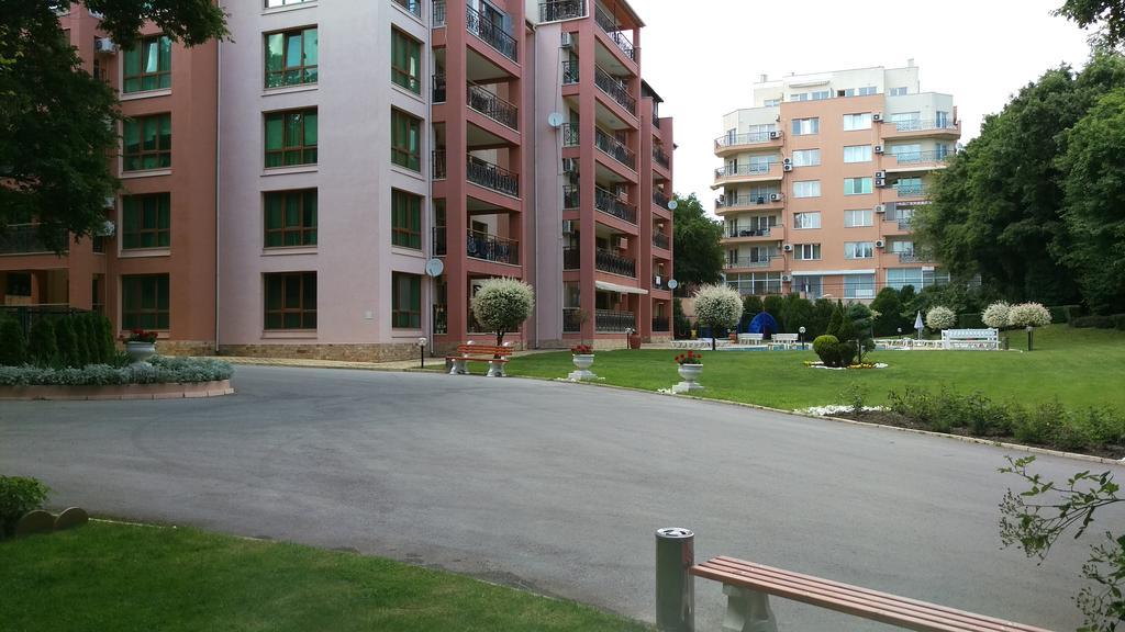 Luxury Sunrise Complex Apartment Golden Sands Exterior photo